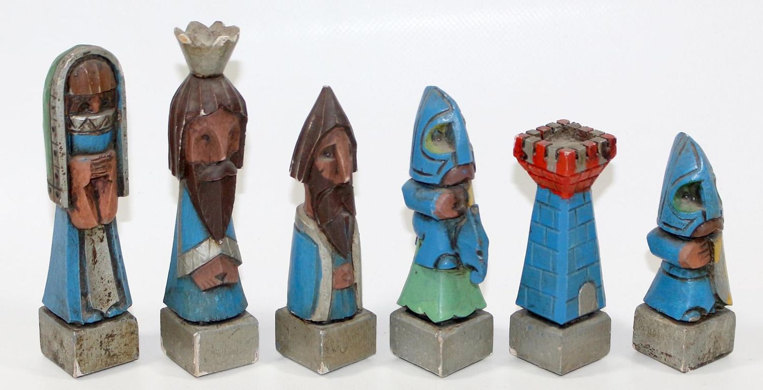 Große Abbildung Nr.2: 123-2468 Schachfiguren.: (Spielzeug)