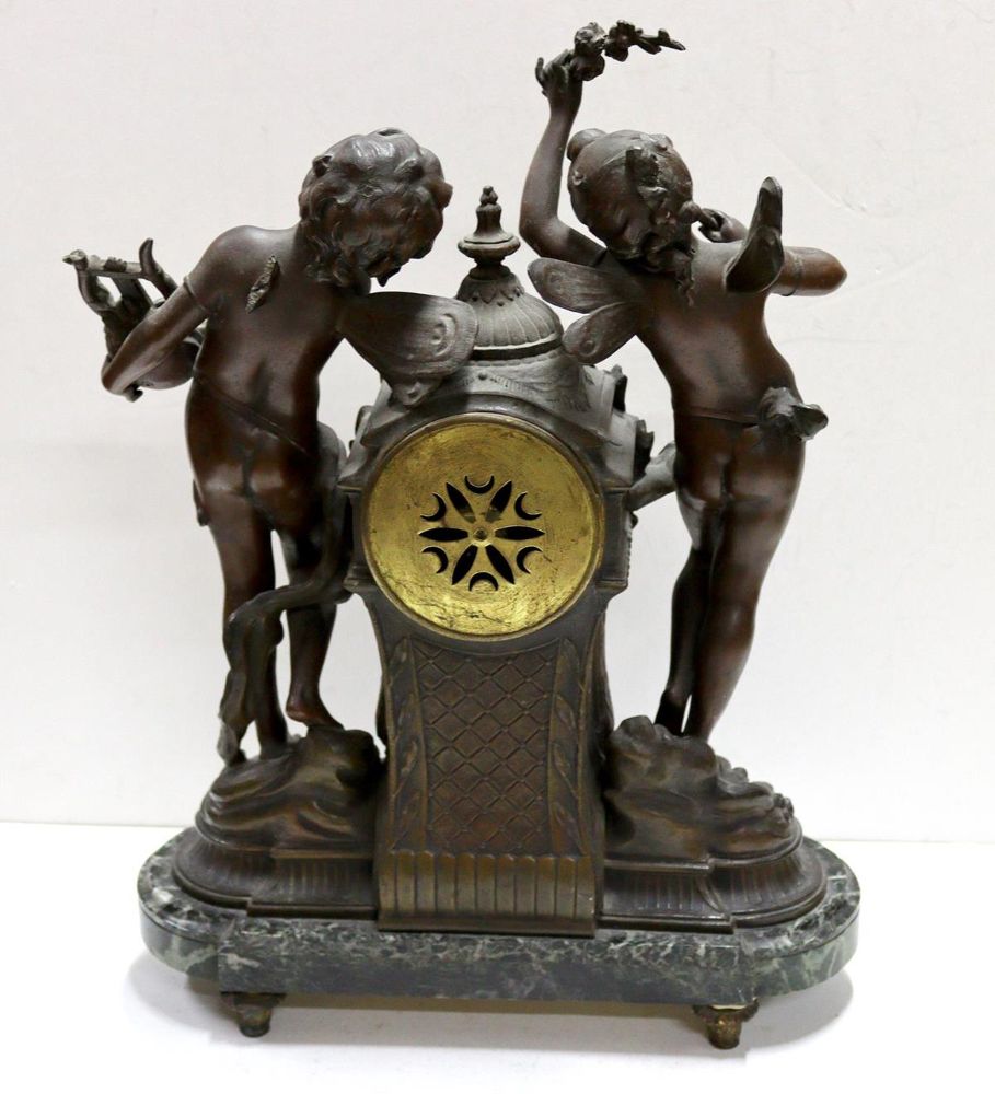 Große Abbildung Nr.2: 123-2473 Pendule mit Engeln.: (Uhren)