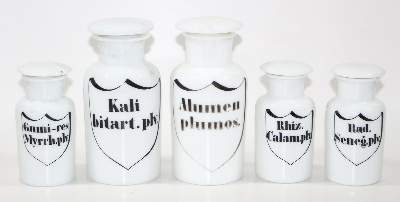 Bild Nr.1: 123-2093 Apothekengefäße Milchglas: (Apothekenwesen)
