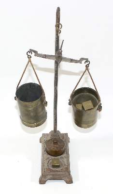 Bild Nr.1: 123-2097 Getreidewaage 19.Jh.: (Apothekenwesen, Gewichte u. Waagen)