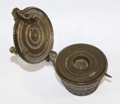 Bild Nr.2: 123-2104 Nürnberger Bechergewicht 1.H.18.Jh.: (Apothekenwesen, Gewichte u. Waagen)