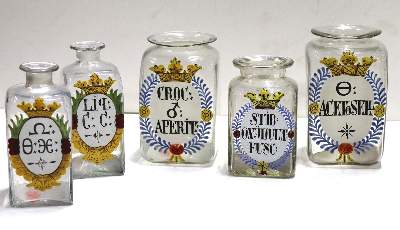 Bild Nr.1: 123-2115 Apothekengefäße: (Apothekenwesen, Glas)