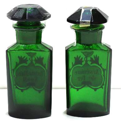 Bild Nr.2: 123-2118 Böhmen Paar Apothekergefäße.: (Apothekenwesen, Glas)