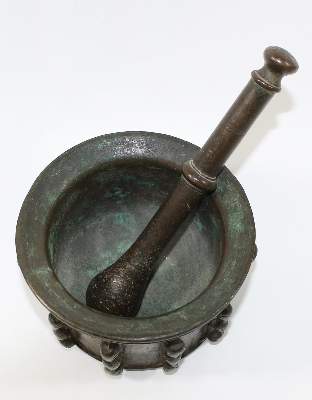 Bild Nr.2: 123-2155 Rippenmörser,: (Apothekenwesen, Mörser)