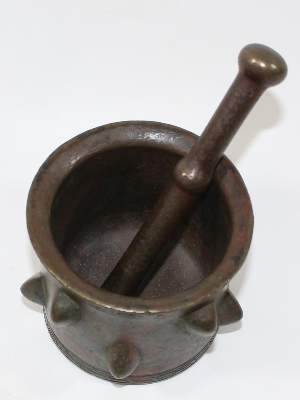 Bild Nr.2: 123-2156 Rippenmörser,: (Apothekenwesen, Mörser)