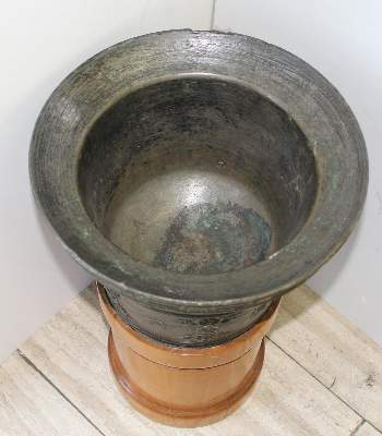 Bild Nr.2: 123-2158 Seltener spanischer Mörser: (Apothekenwesen, Mörser)