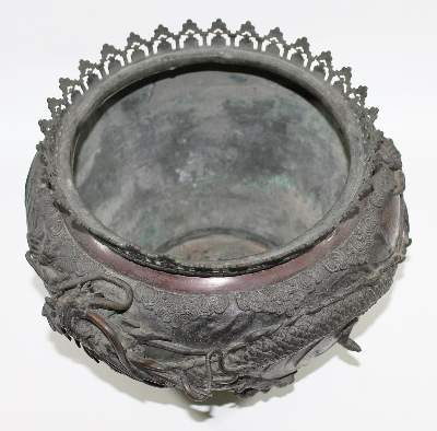 Bild Nr.2: 123-2193 Drachentopf wohl China um 1800.: (Asiatika)