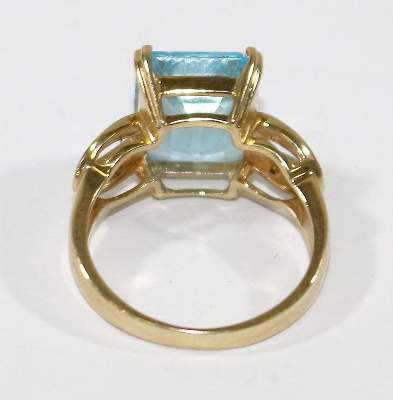 Bild Nr.2: 123-2379 Ring Blautopas 585 GG: (Schmuck, Ringe)