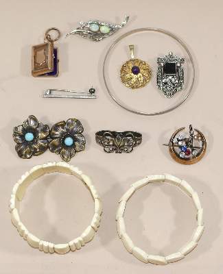 Bild Nr.2: 123-2383 Antikschmuck: (Schmuck, Sammlungen)
