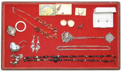 Bild Nr.2: 123-2385 Antikschmuck u.: (Schmuck, Sammlungen)