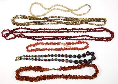 Bild Nr.2: 123-2390 Edelsteinketten Slg.: (Schmuck, Sammlungen)