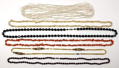 Bild Nr.3: 123-2390 Edelsteinketten Slg.: (Schmuck, Sammlungen)