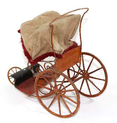 Bild Nr.2: 123-2464 Musealer Kinderwagen: (Spielzeug)