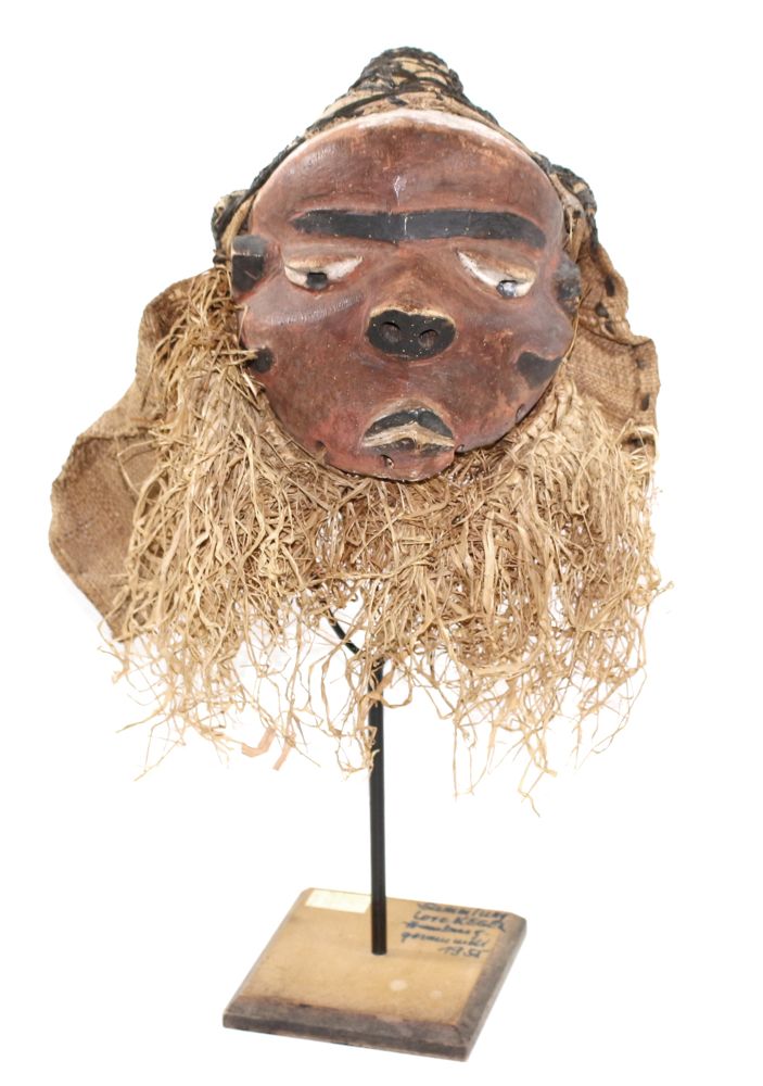 Große Abbildung Nr.1: 124-2029 Maske der Pende: (Afrika)