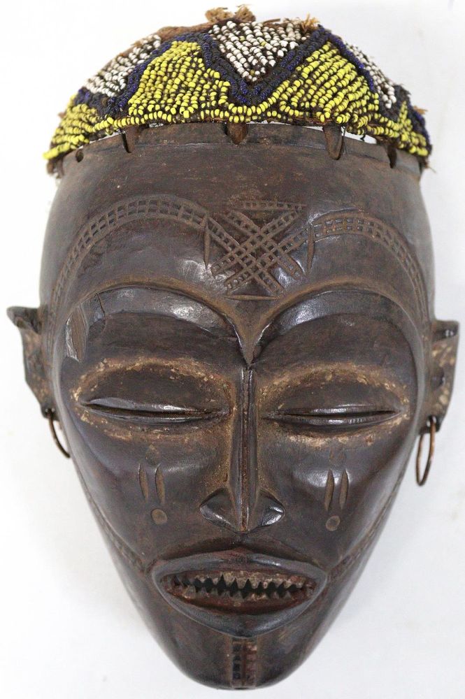 Große Abbildung Nr.1: 124-2031 Maske der Tschokwe.: (Afrika)