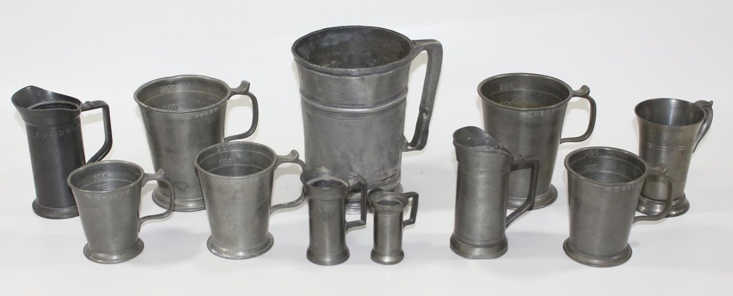 Große Abbildung Nr.2: 124-2083 Zinnmaße.: (Apothekenwesen)