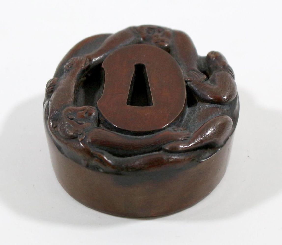 Große Abbildung Nr.2: 124-2157 Tsuba als Öllampe: (Asiatika)