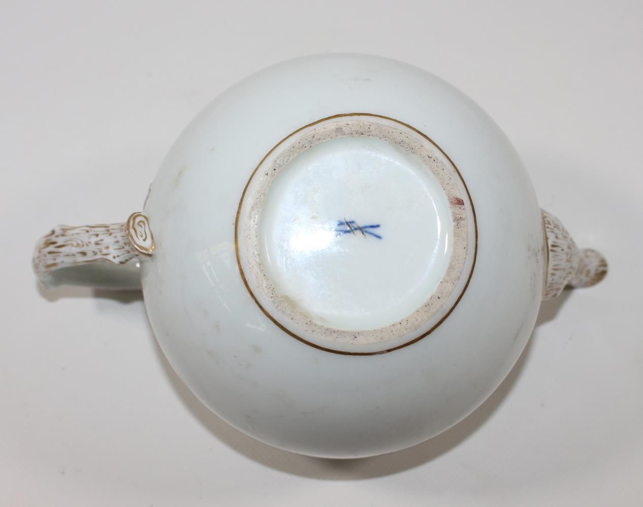 Große Abbildung Nr.4: 124-2201 Teekanne Meissen reicher Drache: (Porzellan u. Keramik, Meissen)