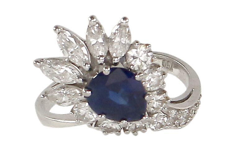 Große Abbildung Nr.1: 124-2263 Damenring 750 WG: (Schmuck, DRC Pforzheim)