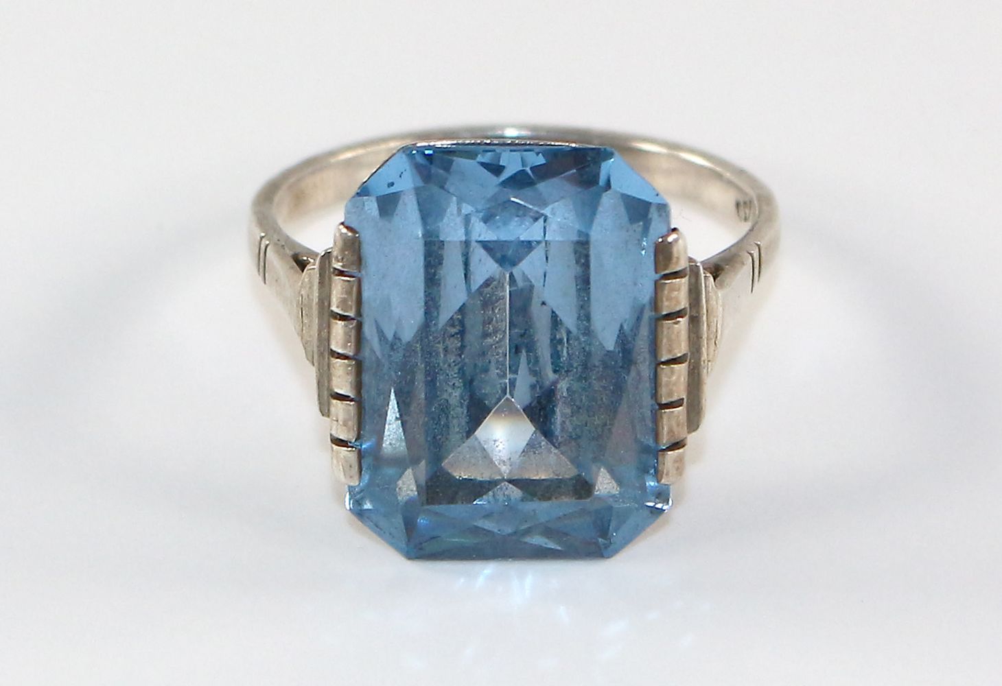 Große Abbildung Nr.1: 124-2275 Art Deco Damenring: (Schmuck, Ringe)