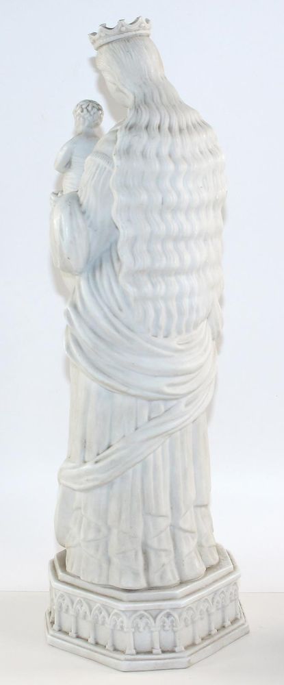 Große Abbildung Nr.12: 124-2327 Madonna mit Kind.: (Skulpturen - Plastiken)