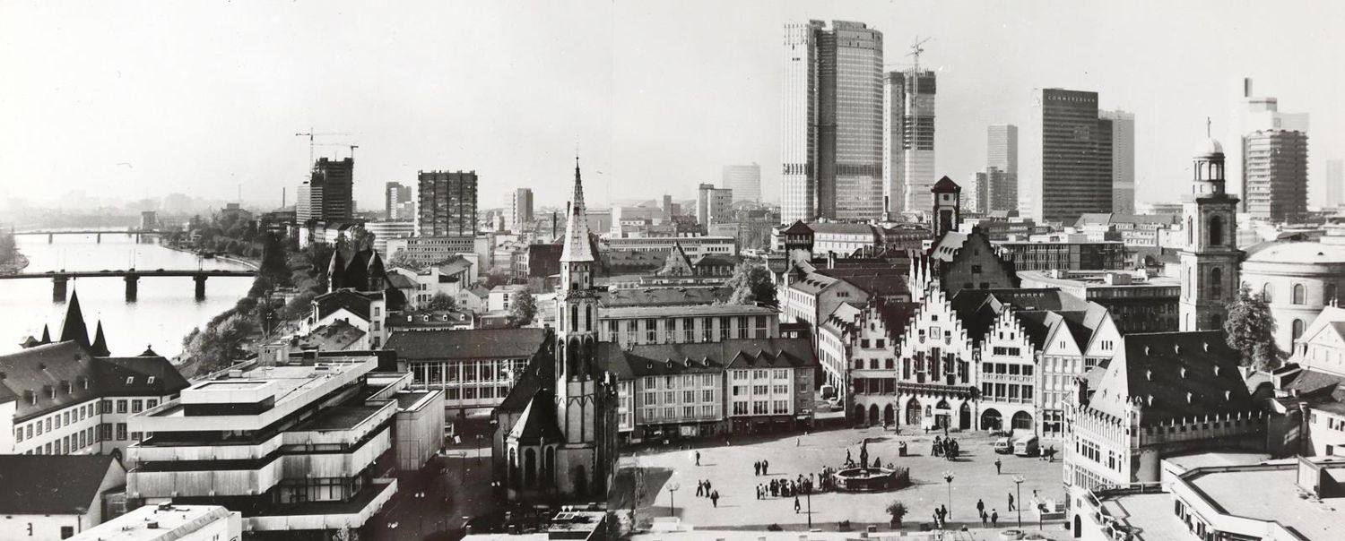 Große Abbildung Nr.3: 124-2393 Frankfurt.: (Photographie)