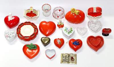 Bild Nr.1: 124-2005 Herzen u. Figuren.: (Varia, Sammlungen)