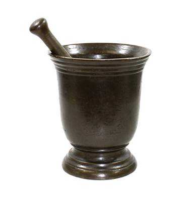 Bild Nr.1: 124-2072 Großer, barocker Mörser: (Apothekenwesen, Mörser)