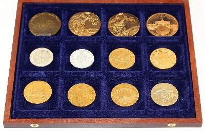Bild Nr.2: 124-2175 Medaillensammlung: (Münzen und Medaillen)