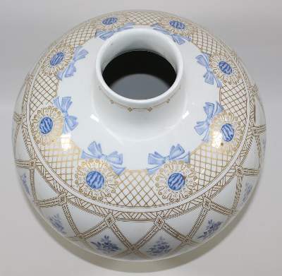 Bild Nr.2: 124-2182 Bodenvase Hutschenreuther.: (Porzellan u. Keramik)