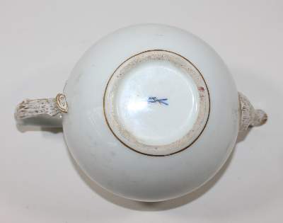 Bild Nr.4: 124-2201 Teekanne Meissen reicher Drache: (Porzellan u. Keramik, Meissen)