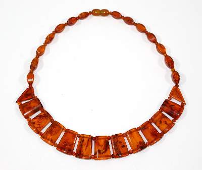 Bild Nr.1: 124-2253 Bernsteincollier des Art Deco.: (Schmuck, Colliers)