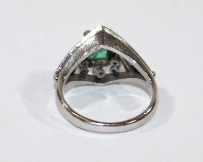 Bild Nr.2: 124-2282 Smaragdring Platin.: (Schmuck, Ringe)