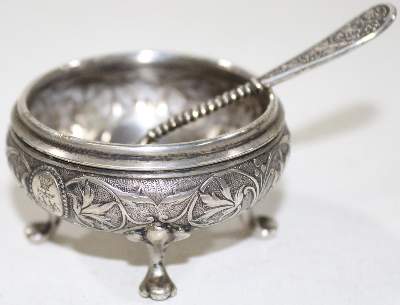 Bild Nr.1: 124-2320 Wiener Saliere mit bekröntem: (Silber)