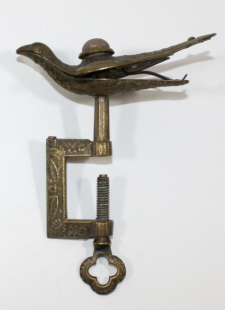 Große Abbildung Nr.1: 125-2220 Nähzwinge mit Nadelkissen,: (Varia)