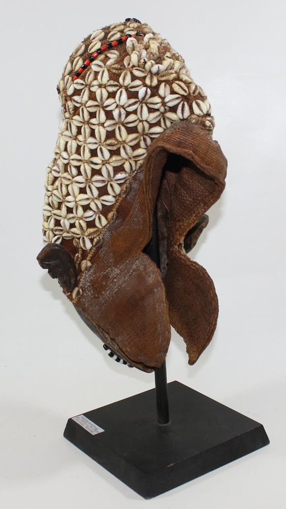 Große Abbildung Nr.5: 125-2454 Kuba D.R.Kongo.: (Afrika, Sammlung Wolfgang Nerlich, Masken)