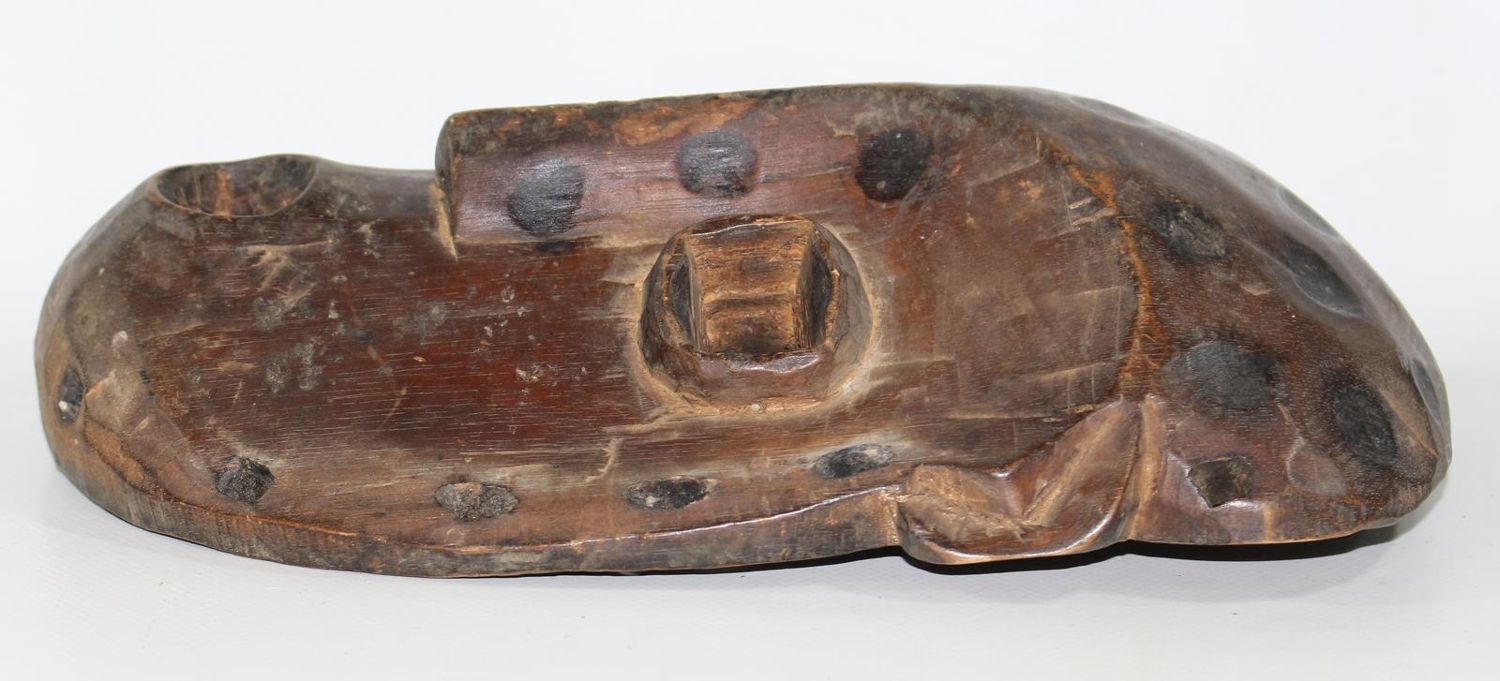Große Abbildung Nr.2: 125-2460 Lega D.R. Kongo.: (Afrika, Sammlung Wolfgang Nerlich, Masken)