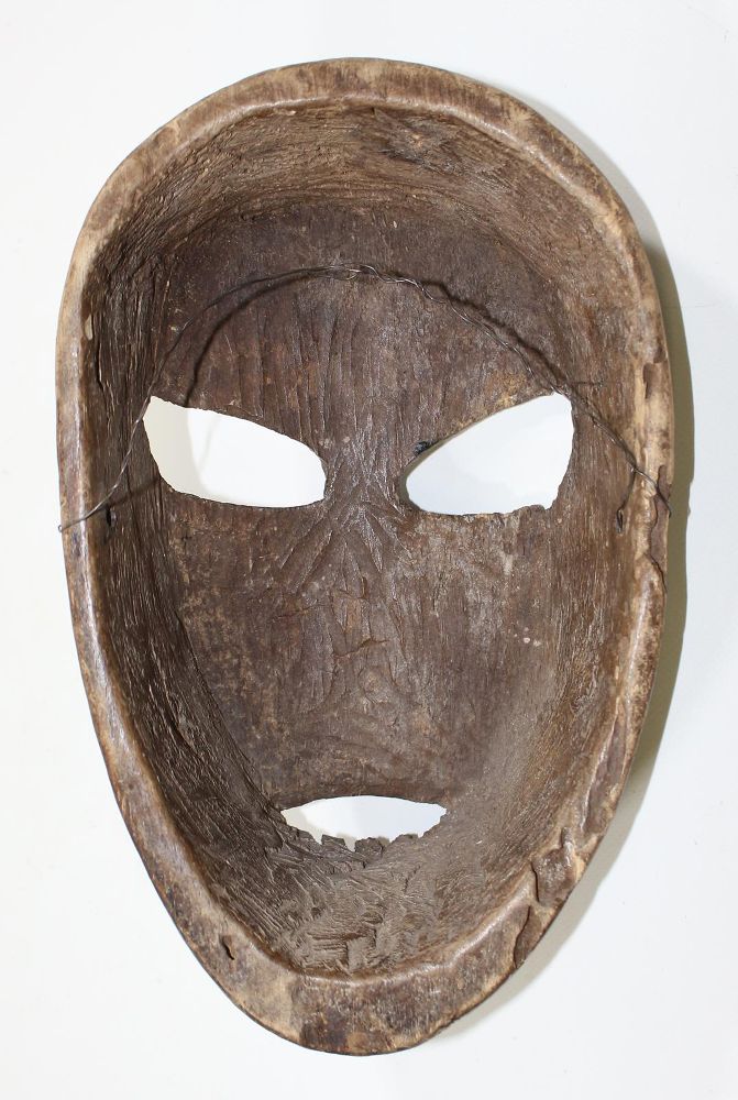 Große Abbildung Nr.3: 125-2477 Mbunda Zambia.: (Afrika, Sammlung Wolfgang Nerlich, Masken)