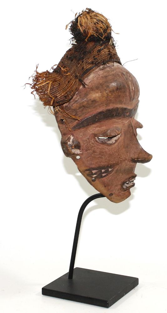 Große Abbildung Nr.2: 125-2478 Mbuya Pende.: (Afrika, Sammlung Wolfgang Nerlich, Masken)