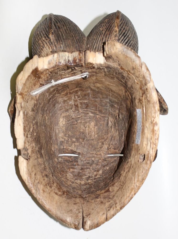 Große Abbildung Nr.3: 125-2490 Punu Gabun.: (Afrika, Sammlung Wolfgang Nerlich, Masken)
