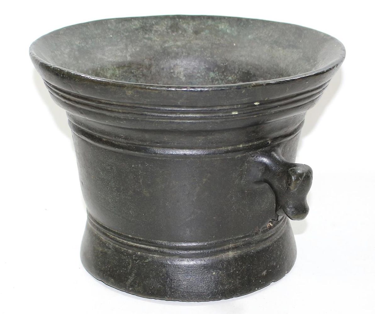 Große Abbildung Nr.3: 125-2558 Großer Barockmörser.: (Apothekenwesen, Mörser)