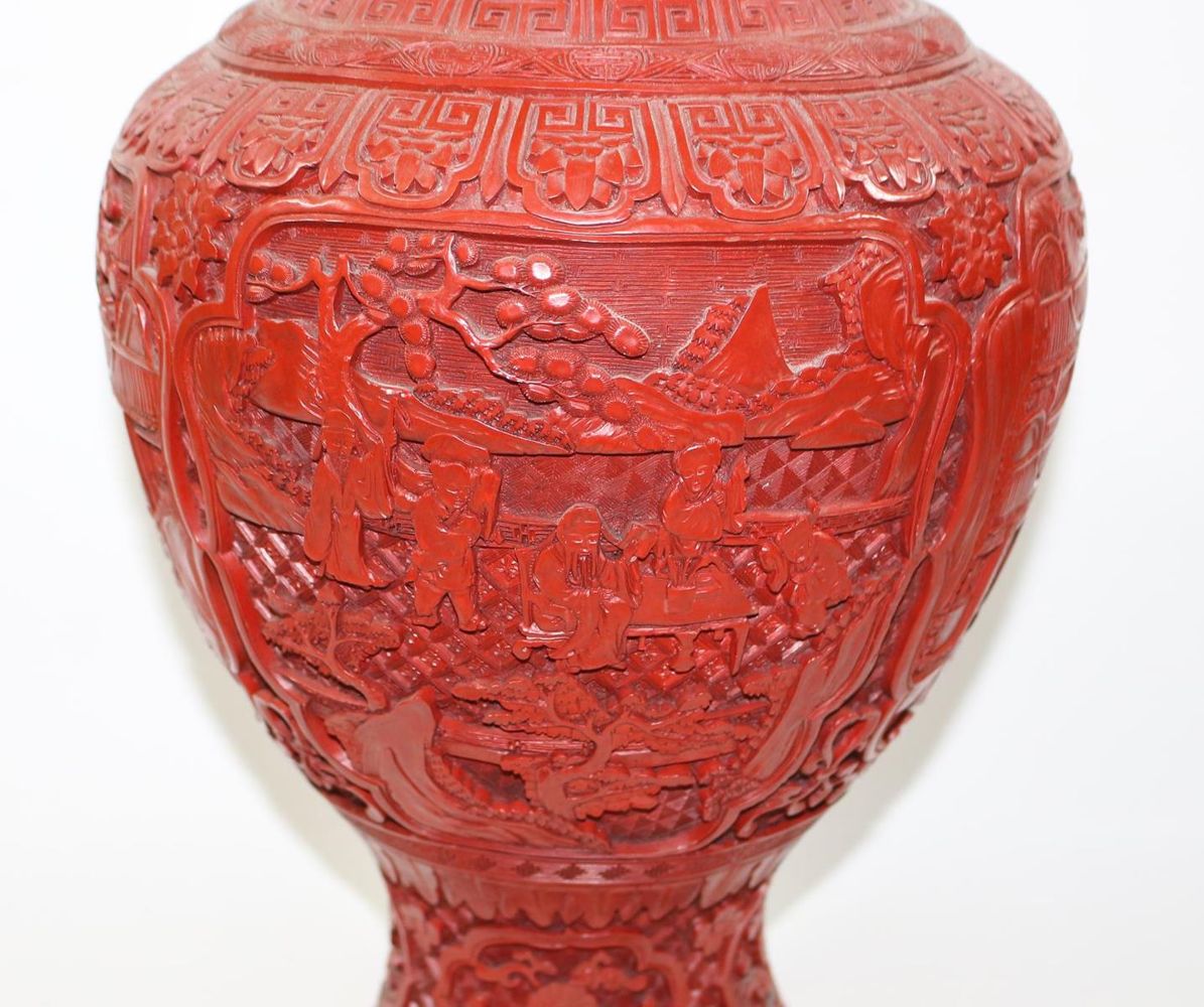 Große Abbildung Nr.2: 125-2584 Rotlackvase hoch.: (Asiatika, China)
