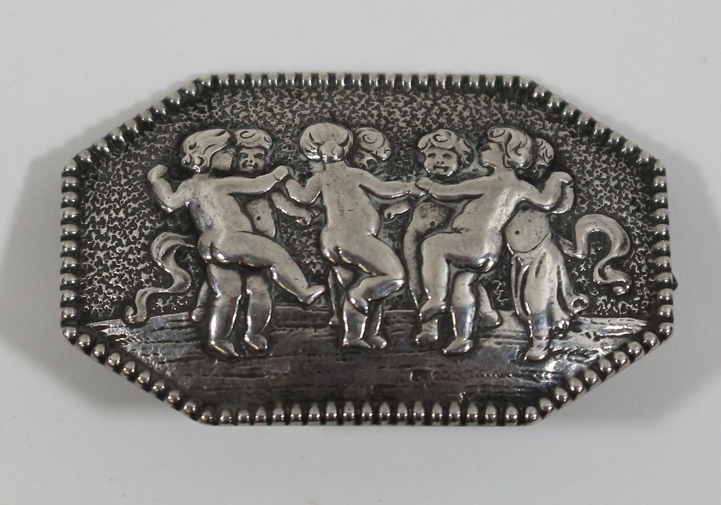 Große Abbildung Nr.2: 125-2733 Puttenbrosche Adolf Mayer: (Schmuck, Broschen)