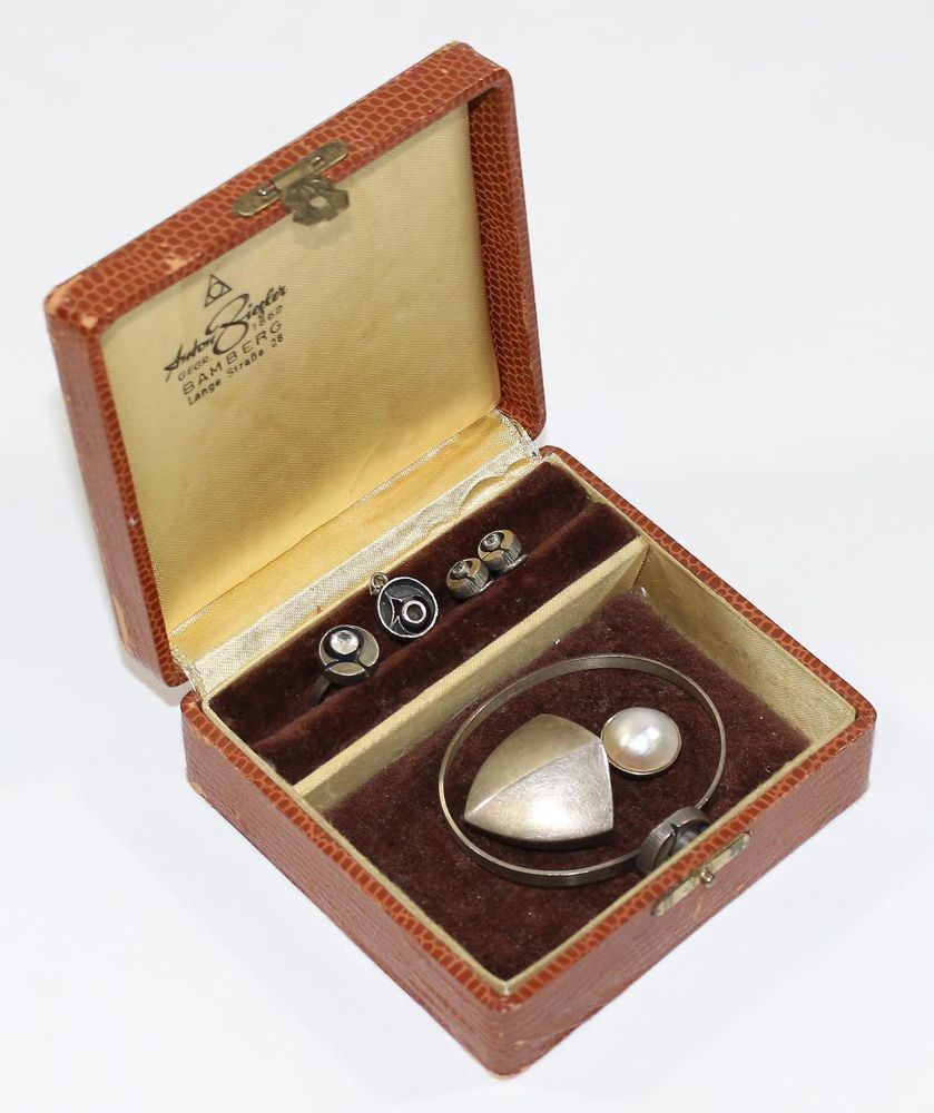 Große Abbildung Nr.2: 125-2753 Designschmuck Finnland.: (Schmuck)