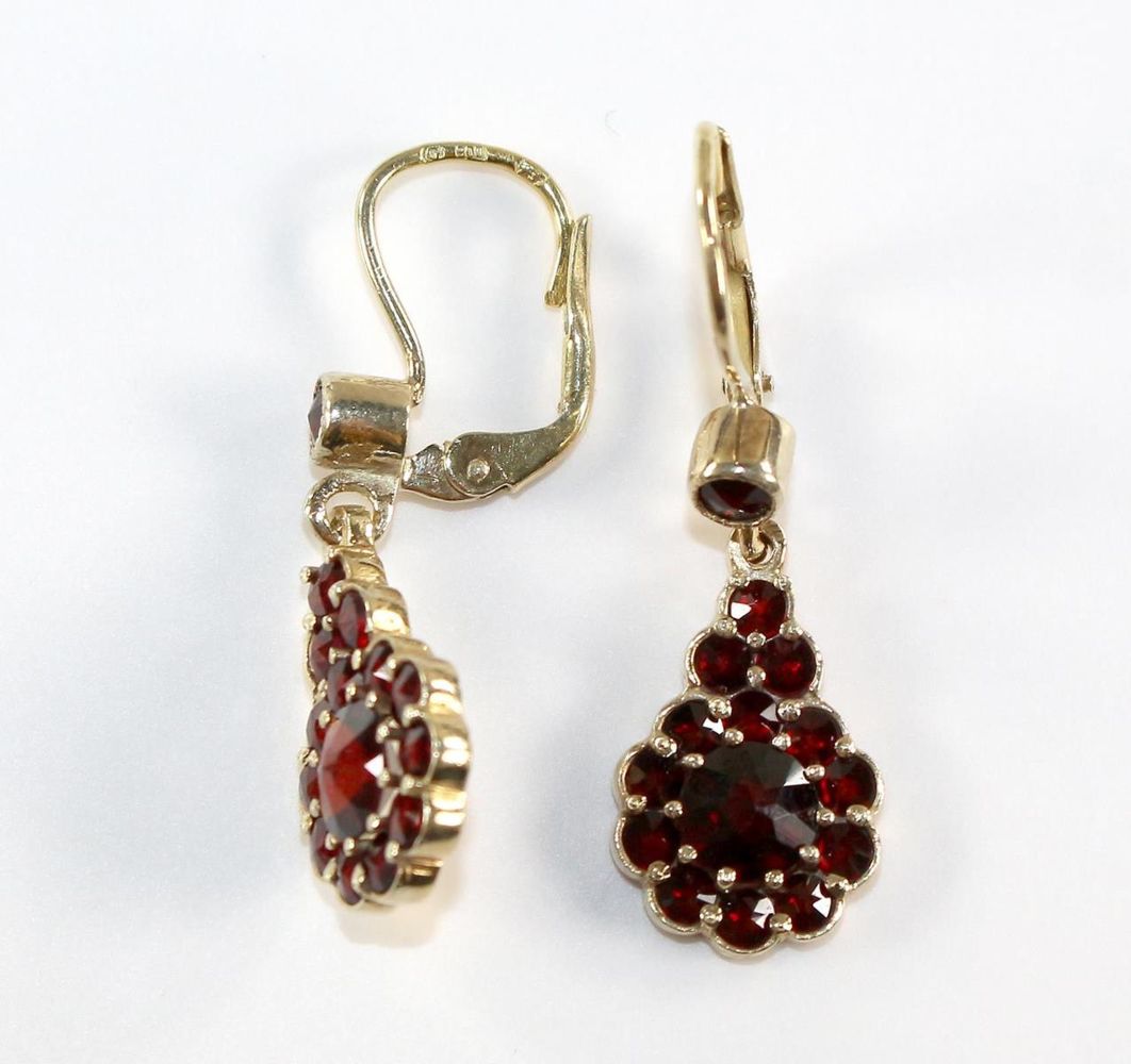 Große Abbildung Nr.2: 125-2768 Granatensemble.: (Schmuck)