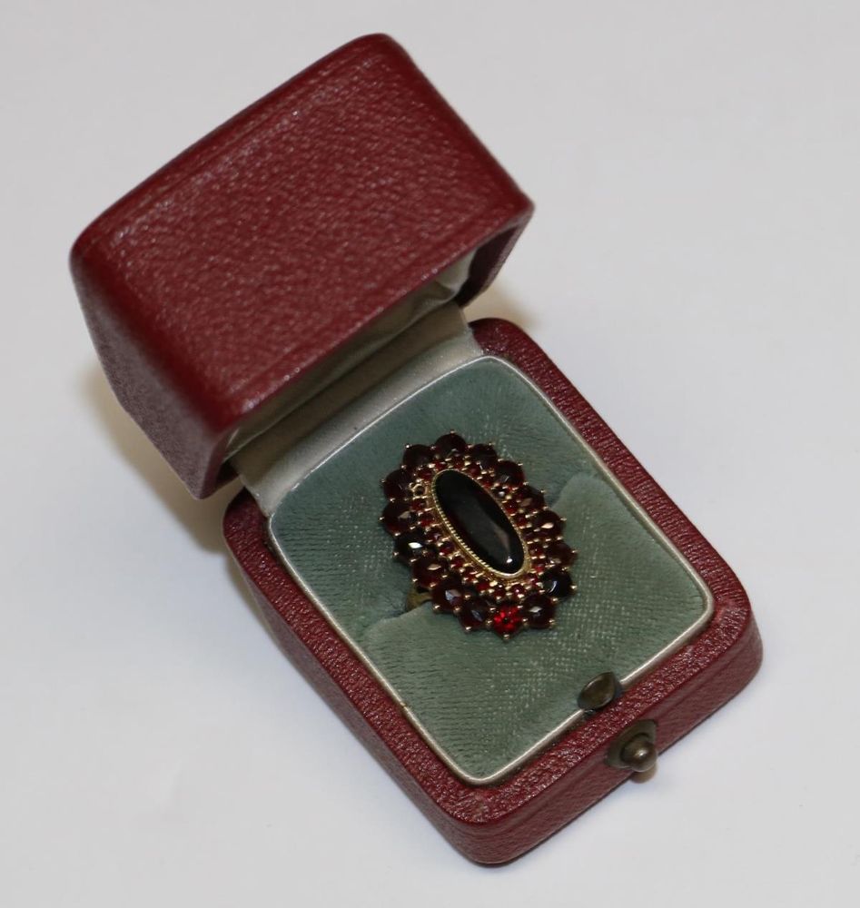 Große Abbildung Nr.3: 125-2795 Granatring.: (Schmuck, Ringe)
