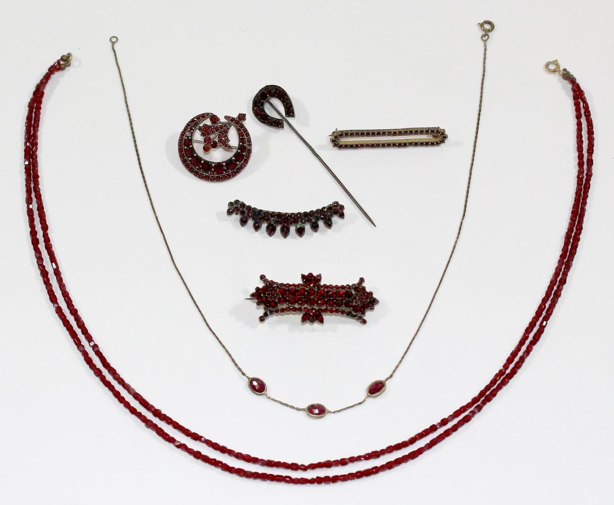 Große Abbildung Nr.1: 125-2817 Granatschmuck.: (Schmuck, Sammlungen)