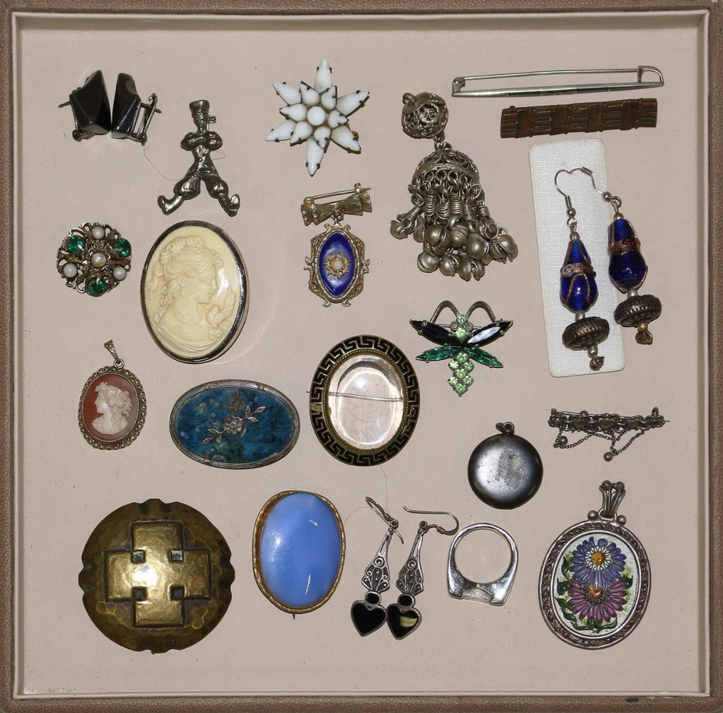 Große Abbildung Nr.3: 125-2827 Schmucksammlung.: (Schmuck, Sammlungen)