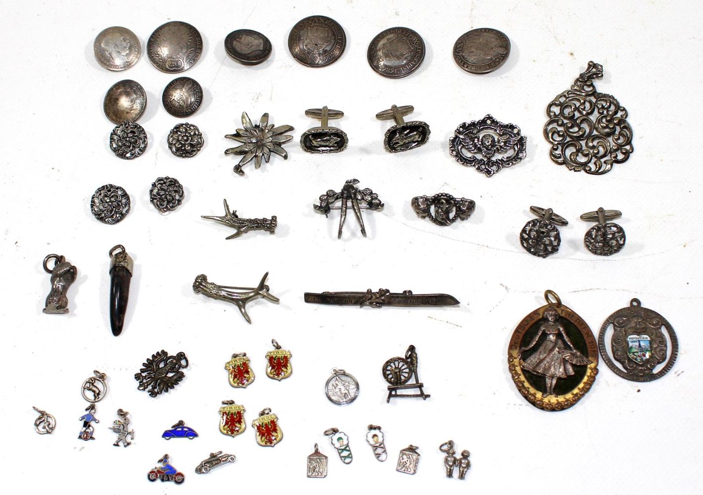 Große Abbildung Nr.1: 125-2830 Silberschmuck, Trachtenschmuck.: (Schmuck, Sammlungen)