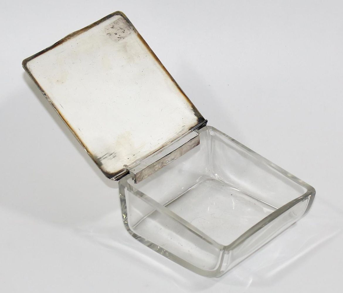 Große Abbildung Nr.2: 125-2836 Bauhaus Zigarettendose: (Silber)